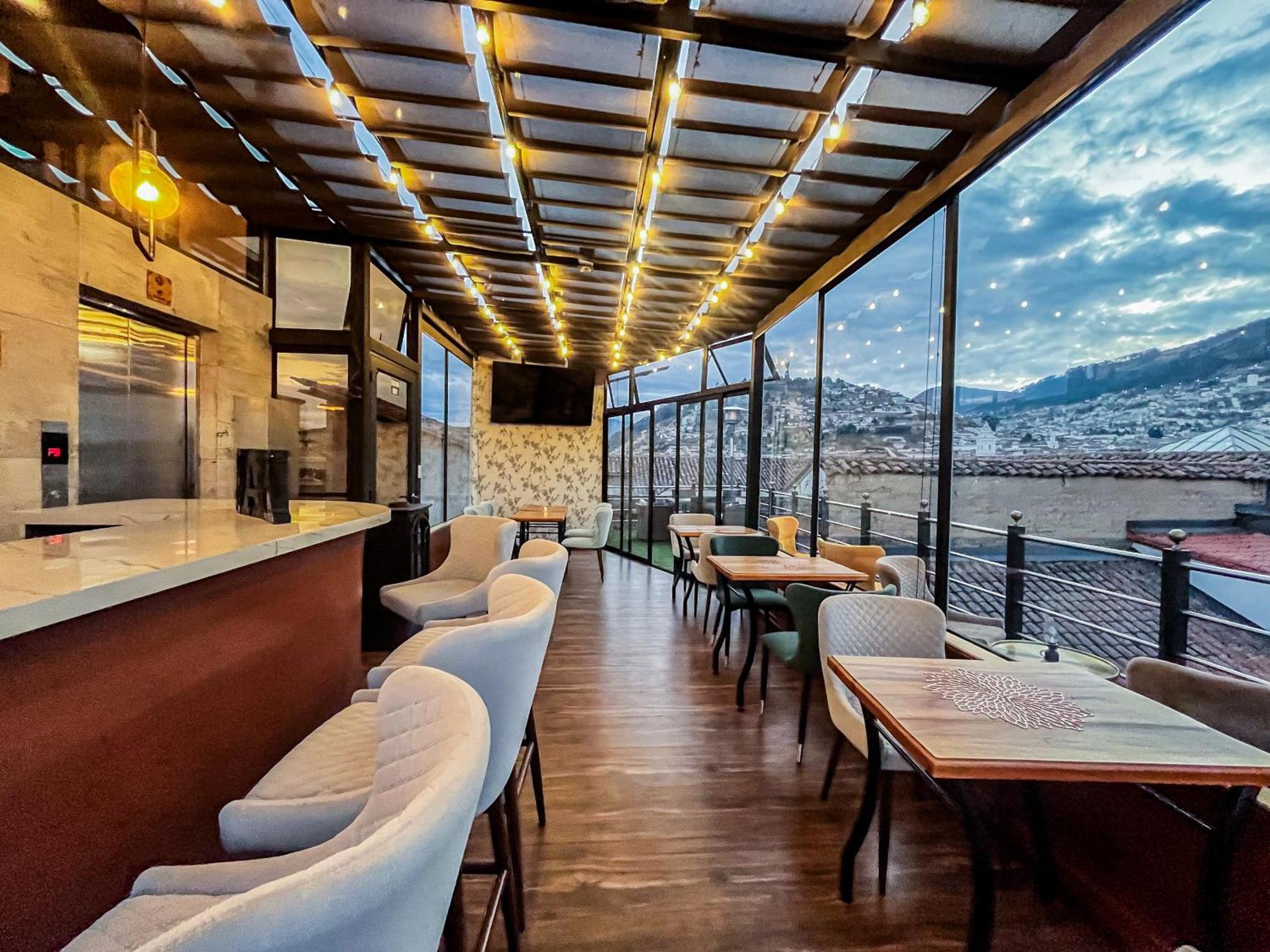 Hotel & Rooftop King Experience By David Quito Buitenkant foto