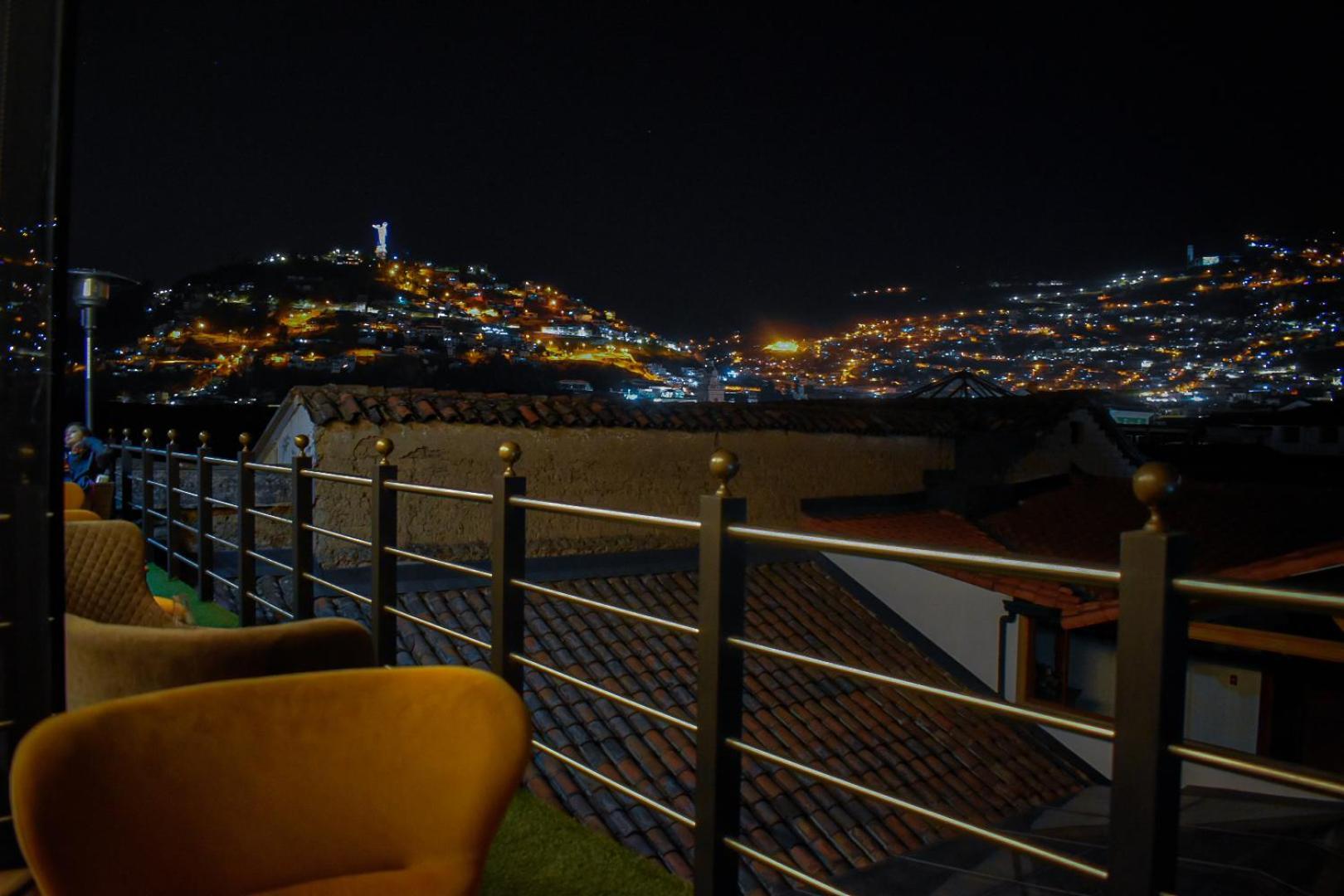 Hotel & Rooftop King Experience By David Quito Buitenkant foto
