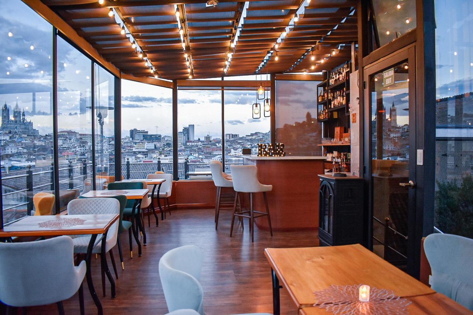 Hotel & Rooftop King Experience By David Quito Buitenkant foto