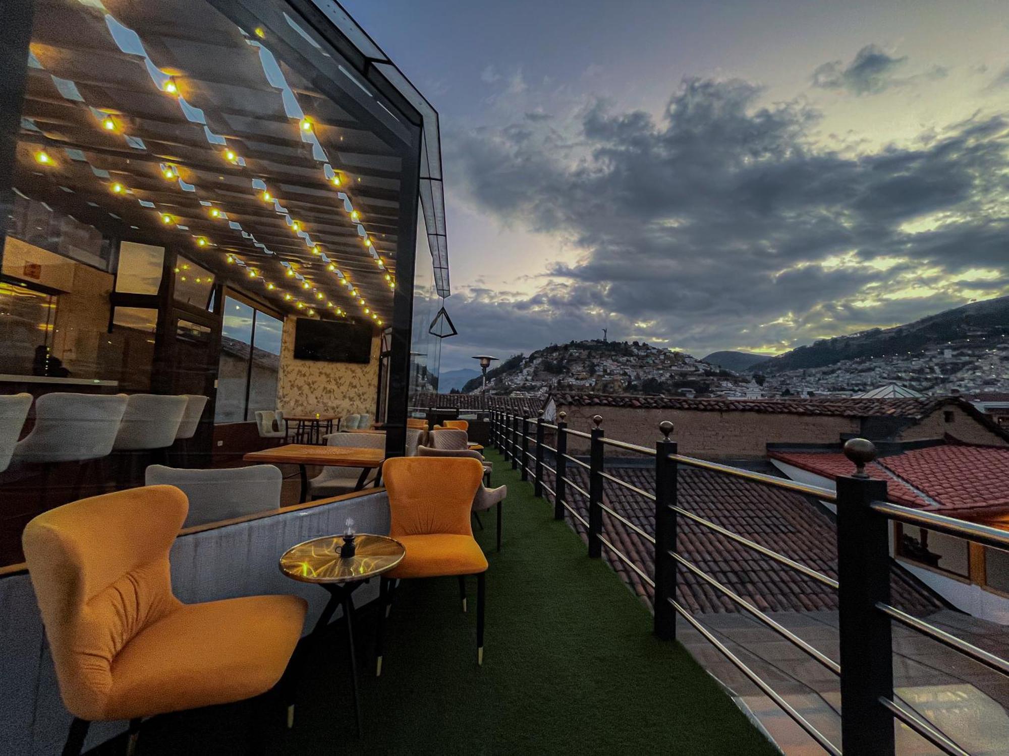 Hotel & Rooftop King Experience By David Quito Buitenkant foto