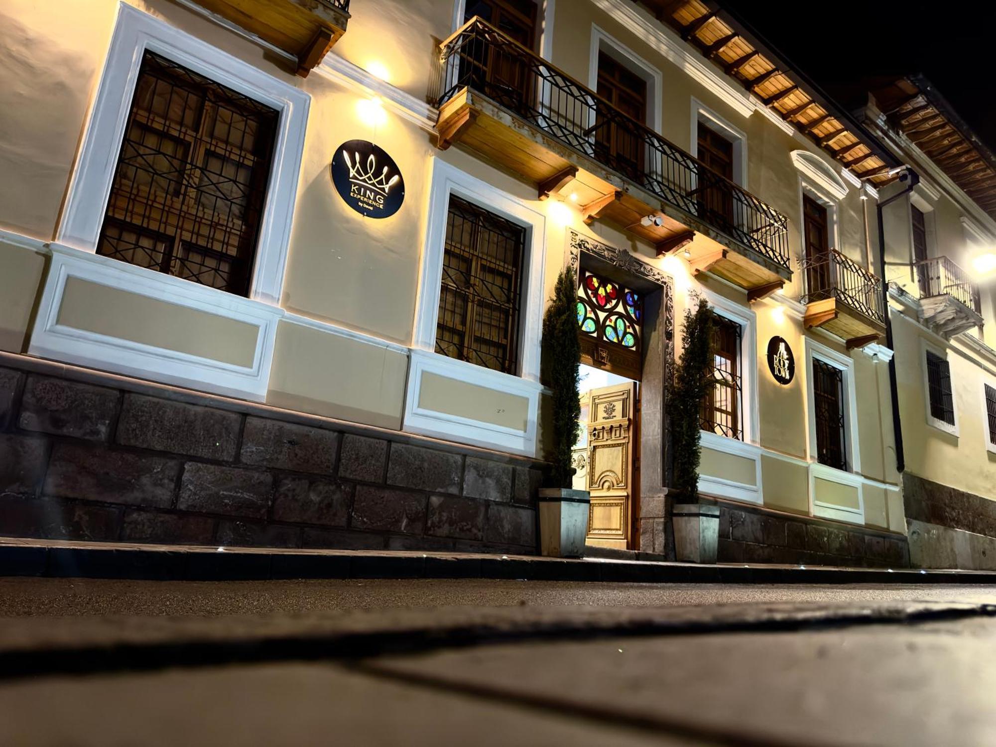 Hotel & Rooftop King Experience By David Quito Buitenkant foto